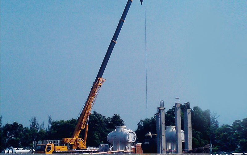 起重機(jī)助力馬來西亞煉油廠項目