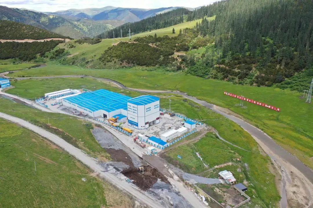 “站”立高原！徐工攪拌站助力川藏線建設！