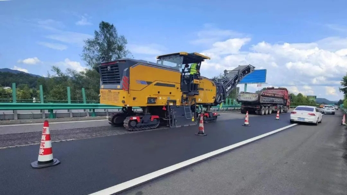 精彩綻放！徐工兩米銑刨機全國高速踔厲風發(fā)