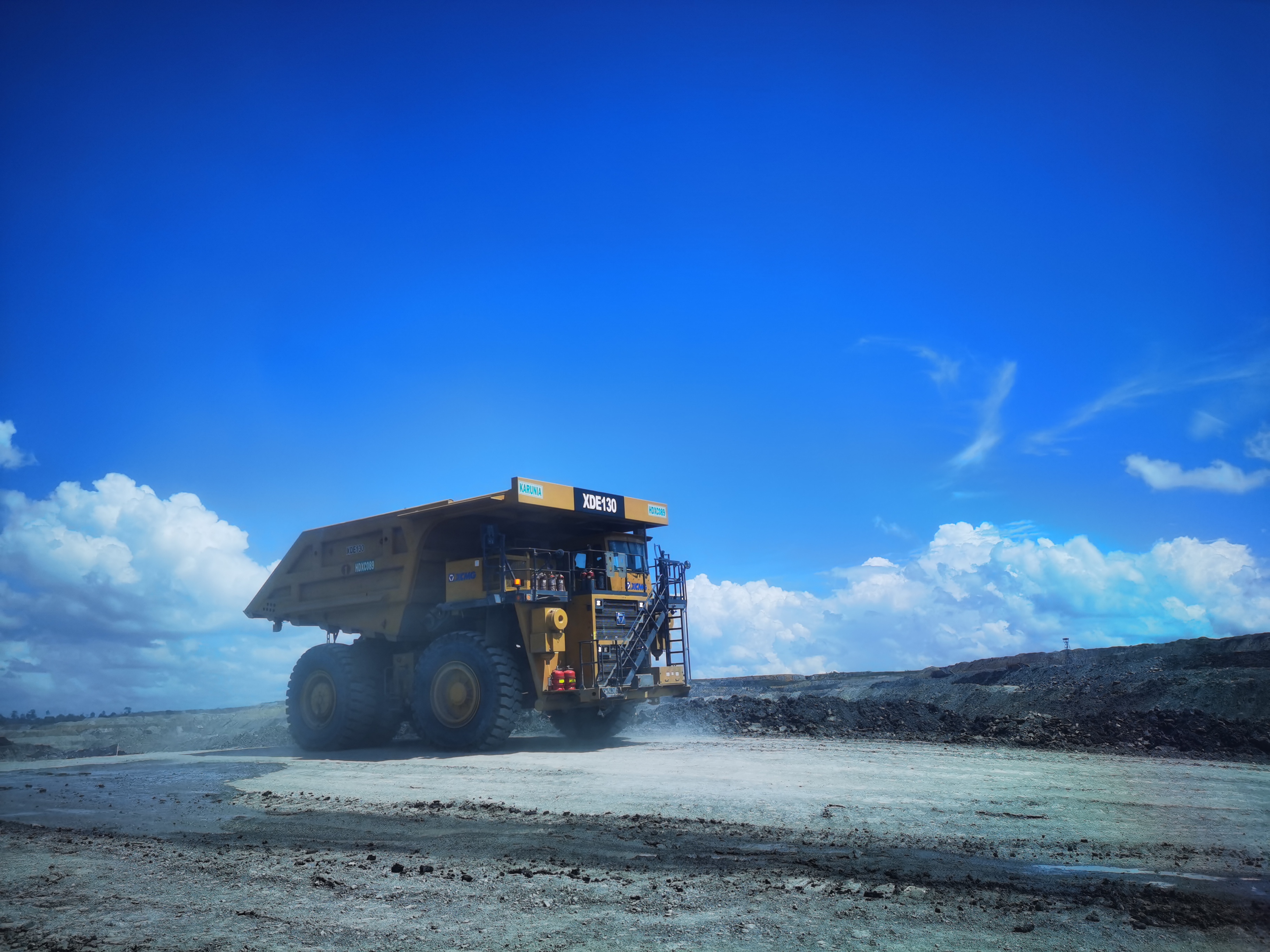 礦業(yè)報(bào)國(guó)，效率傳奇！徐工礦山機(jī)械100臺(tái)+扎根高原