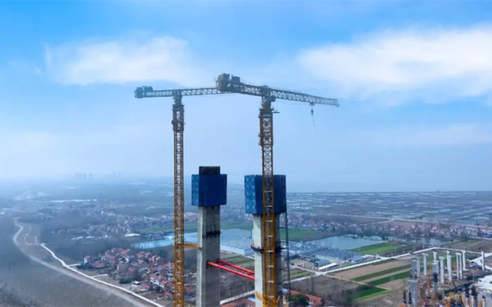 沖刺！徐工XGT2230A-100S助建武漢雙柳長江大橋