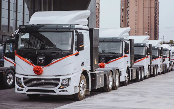 “綠”見(jiàn)安徽！百臺(tái)徐工新能源牽引車強(qiáng)勢(shì)入駐