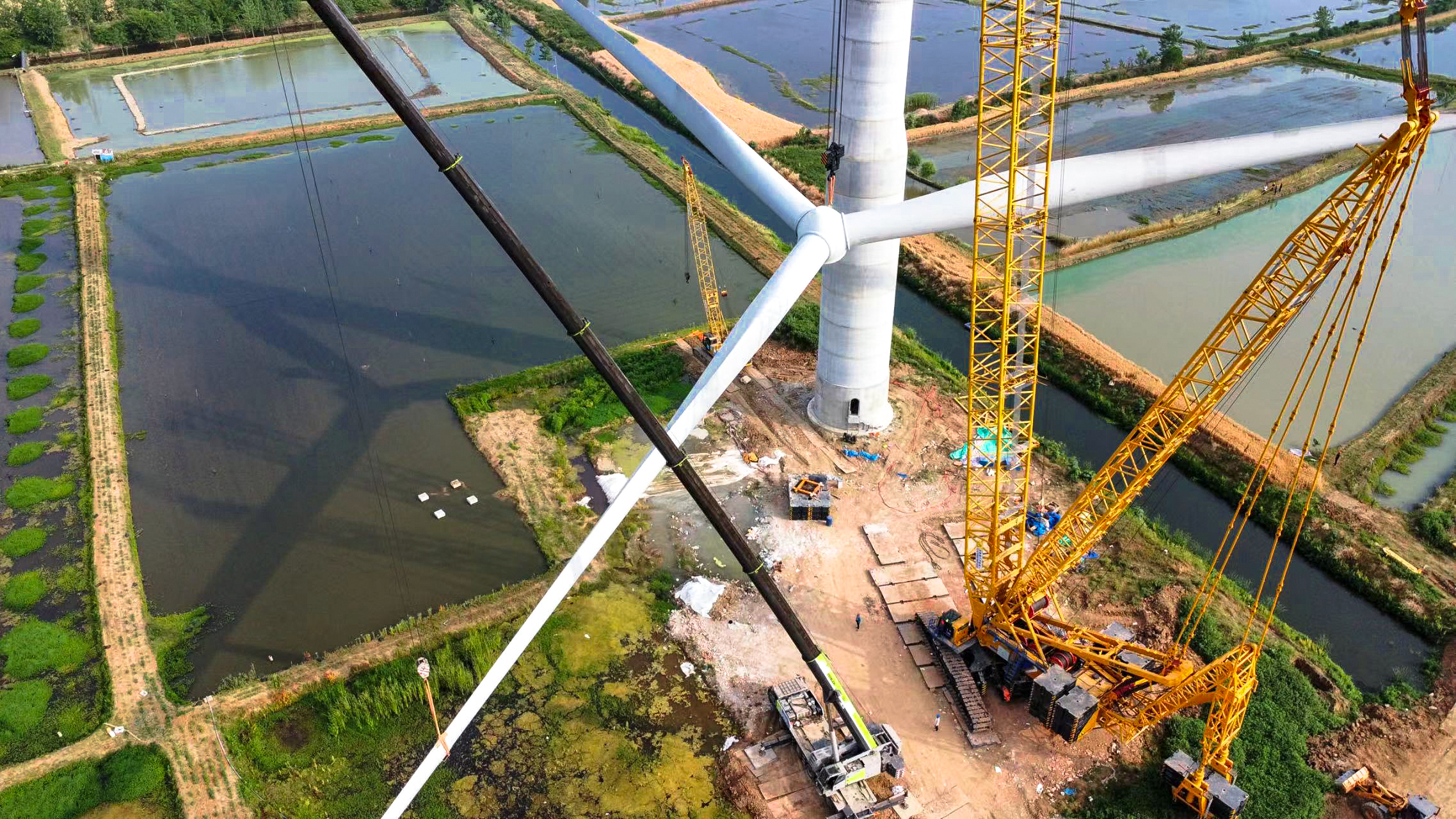 【全球之履】阜陽(yáng)站！XLC17000助力160米風(fēng)機(jī)安裝~