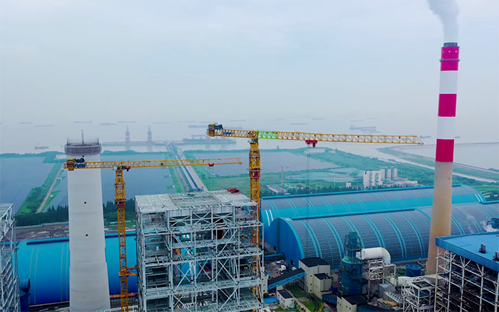 雙塔合璧！華能太倉(cāng)電廠項(xiàng)目徐工超大塔顯身手
