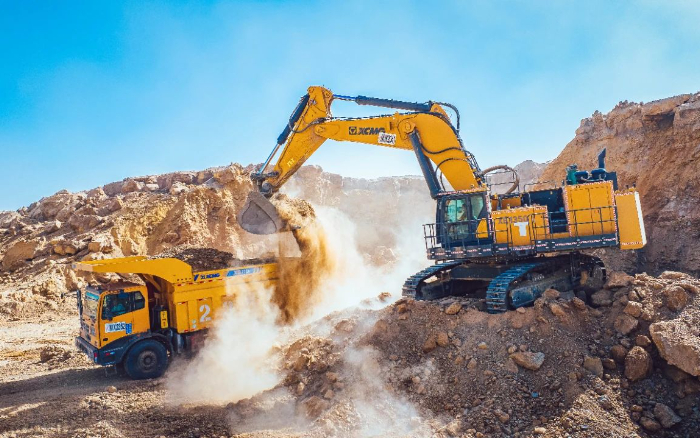 超百臺(tái)交付！徐工XG130礦卡再造示范礦區(qū)