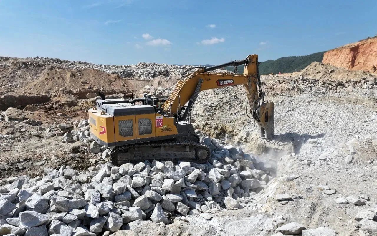 聯(lián)袂出擊！徐工中大挖奏響新能源產(chǎn)業(yè)發(fā)展新序曲