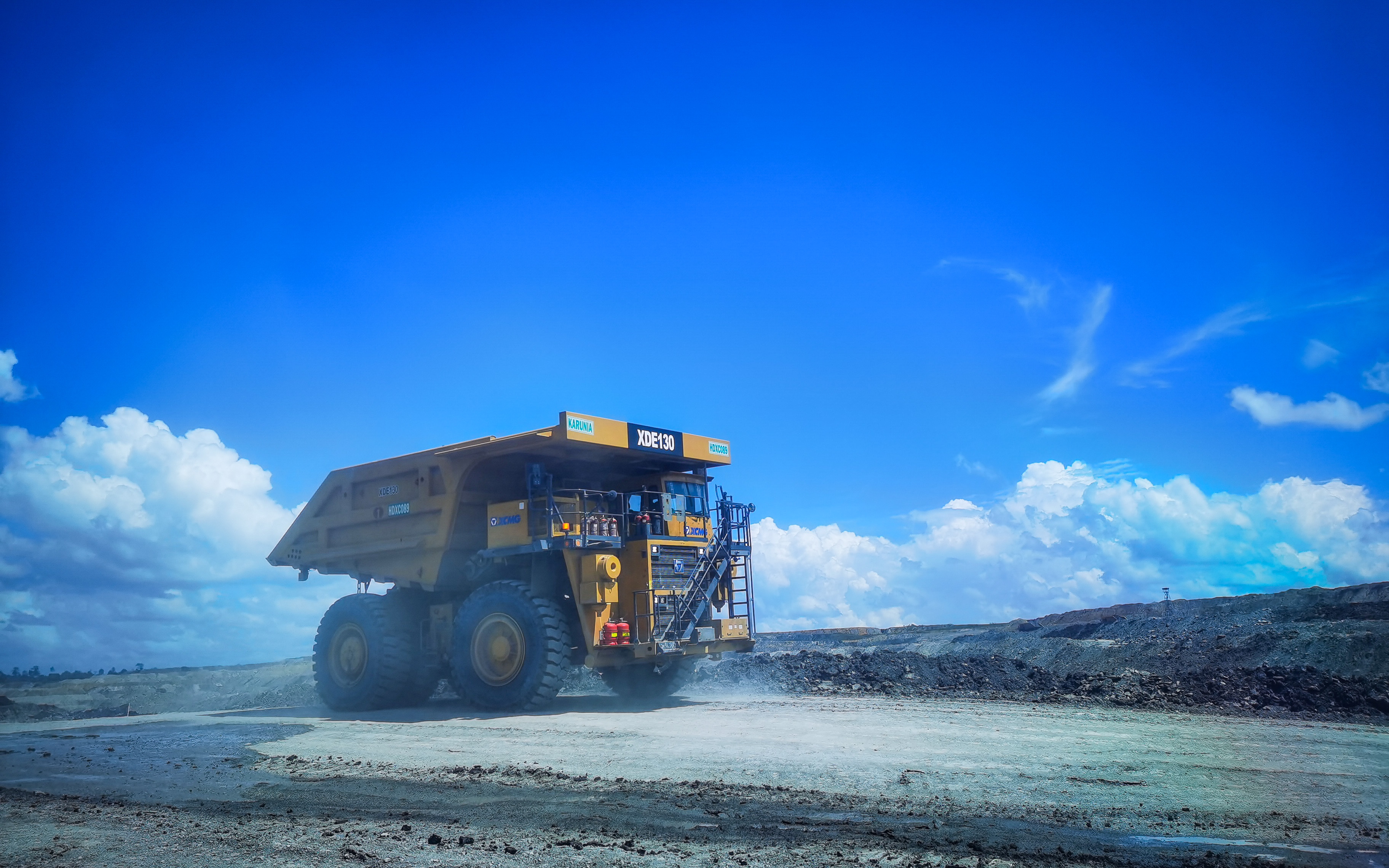 閃耀東南亞！徐工XDE130雙橋剛性礦車效能非凡