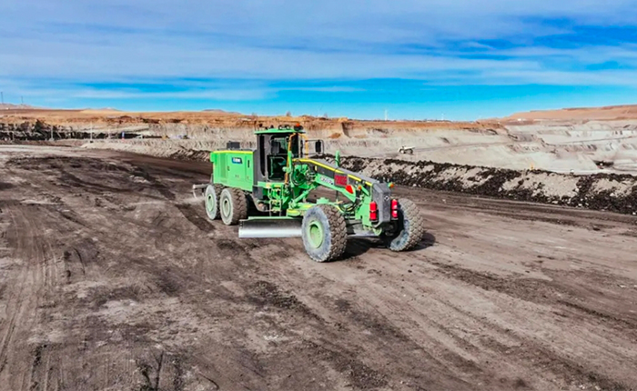 全國首臺！礦用大功率純電動平地機震撼登場！