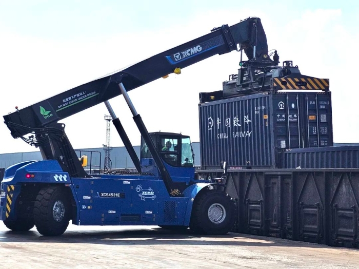 高效賦能鐵路物流運(yùn)輸！毫米級(jí)精控背后的技術(shù)革新……