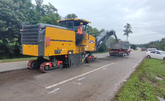 徐工成套道路機械油面施工，這次在馬來西亞！