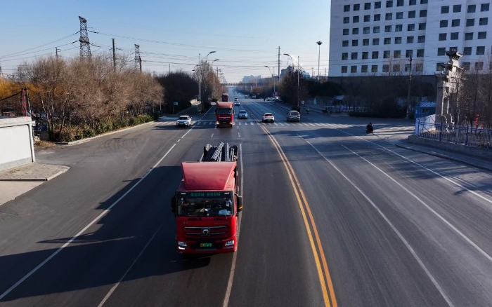 降碳增綠！徐工新能源重卡攜手客戶向綠而行