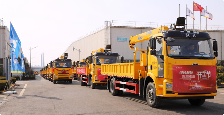 2025年，徐工&解放“整車一體化”隨車起重機(jī)批量發(fā)車，閃耀開門紅！