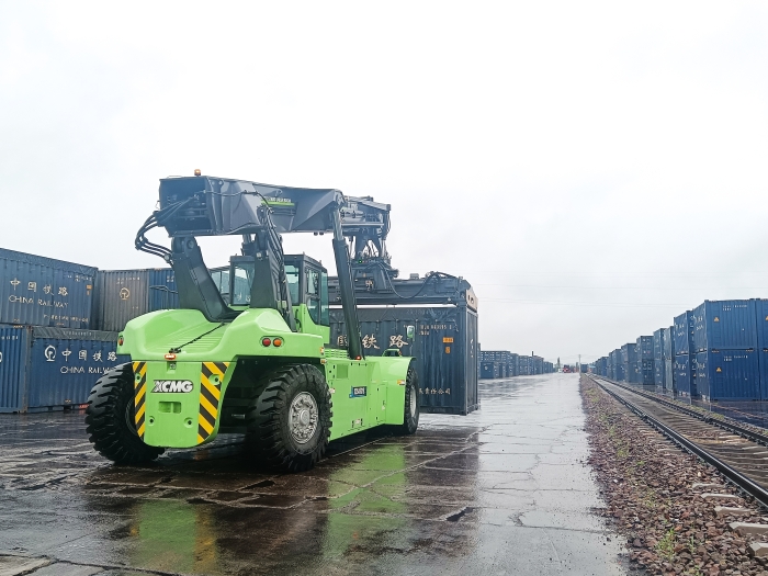 再添“新戰(zhàn)力”！鐵路干線物流的綠色引擎