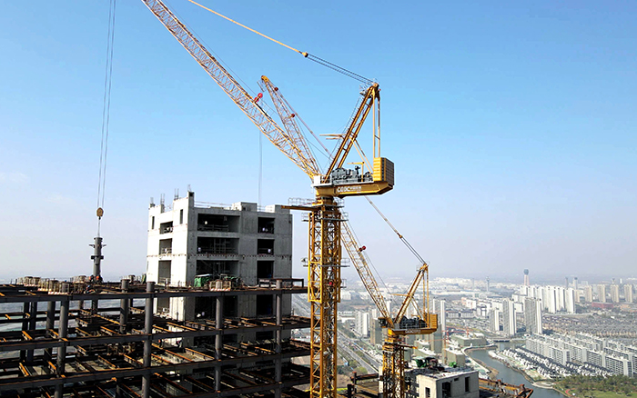 七天一層！“徐工金”助建180米高世界級(jí)“大象”