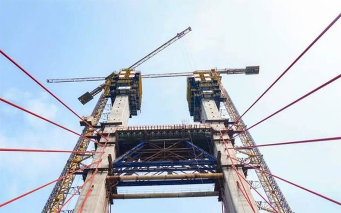 離通車又近一步！南孟溪特大橋主塔全面封頂