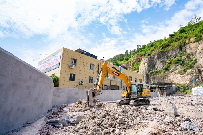 從修理工轉(zhuǎn)型當(dāng)老板，徐工XE200GA“閉眼入”！